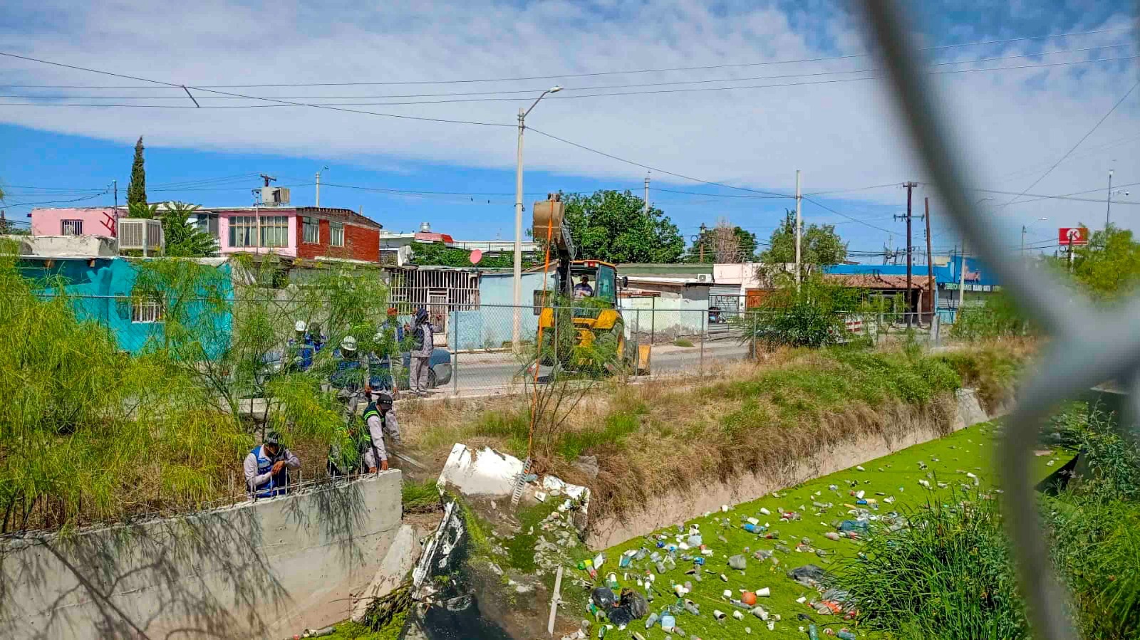 JMAS REALIZA LIMPIEZA EN LA ACEQUIA&nbsp;MADRE