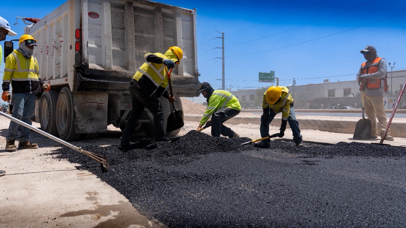 JMAS CONCLUYE BACHEO EN EL BULEVAR TALAMÁS CAMANDARI 