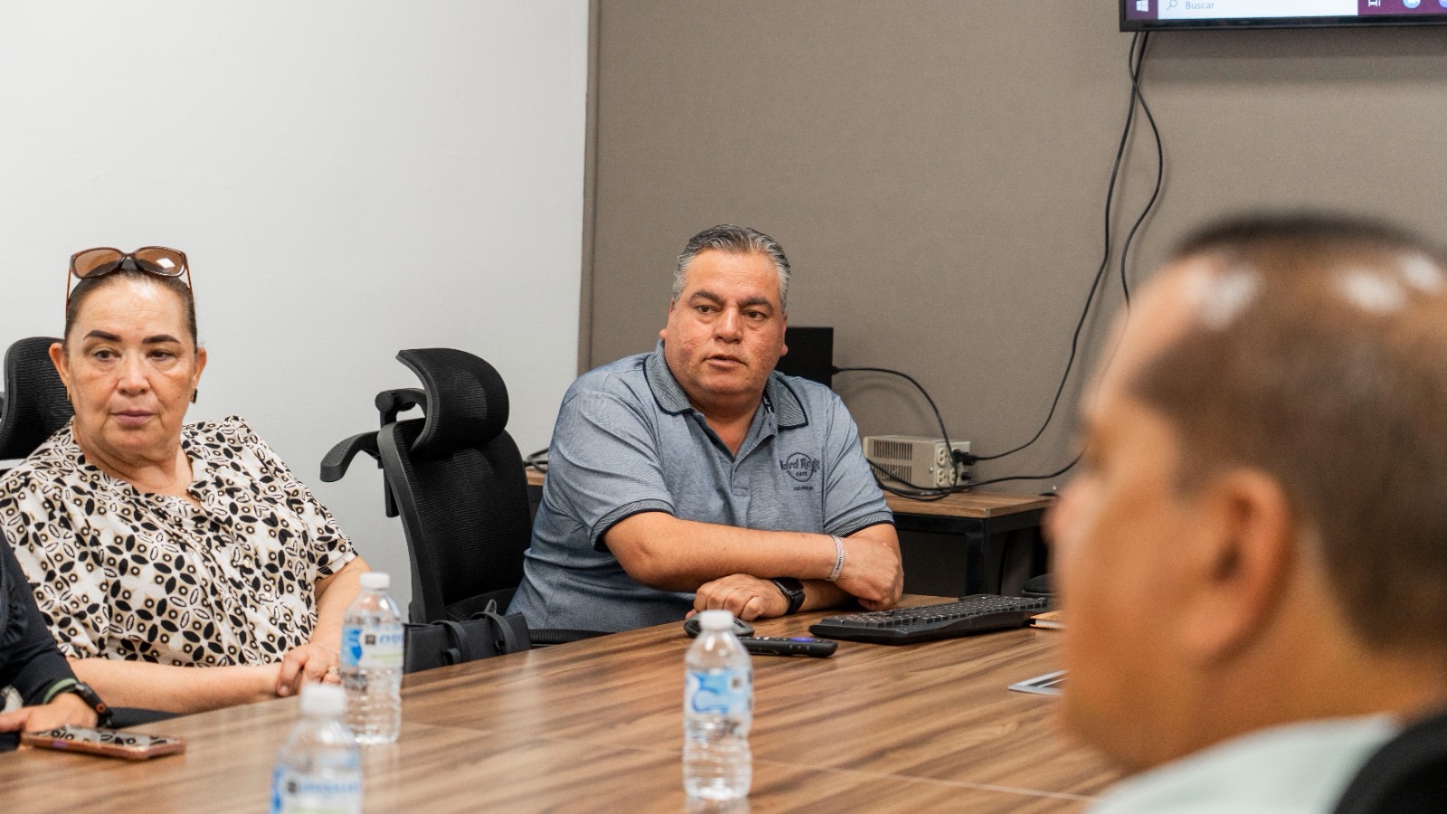 JMAS REALIZA LIMPIEZA EN RÍO BRAVO POR BROTES DE AGUAS RESIDUALES