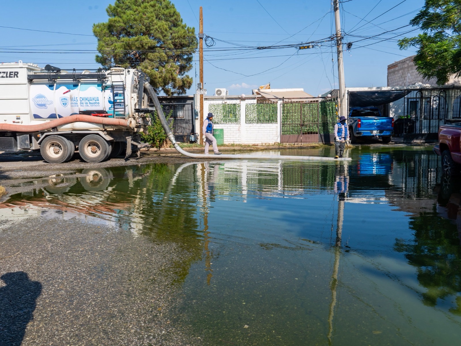 VECINOS REPORTAN ACUMULACIÓN DE AGUA EN WATERFILL Y JMAS RESPONDE