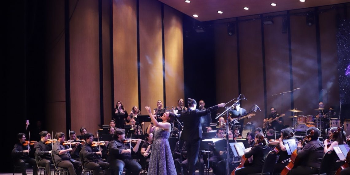 JUAN GABRIEL SINFÓNICO ABRE FESTEJOS POR 53 ANIVERSARIO DE LA UACJ
