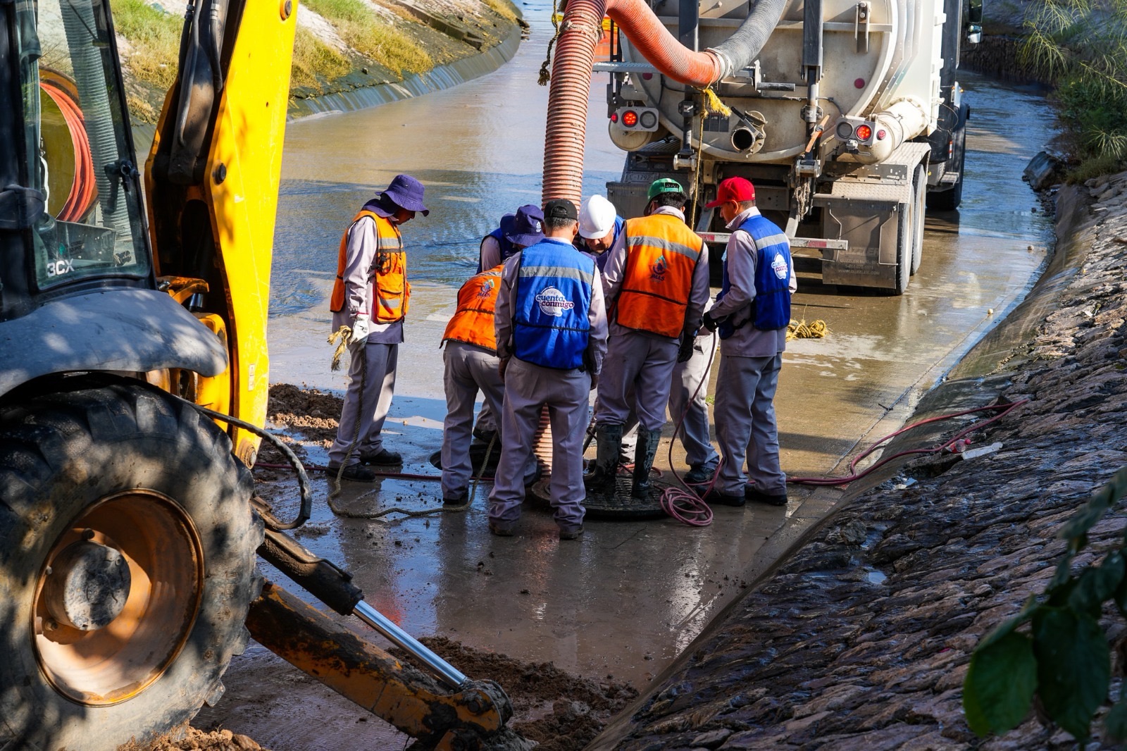 CIERRAN TRAMO DEL VIADUCTO POR LIMPIEZA DE ALCANTARILLAS EN JUÁREZ
